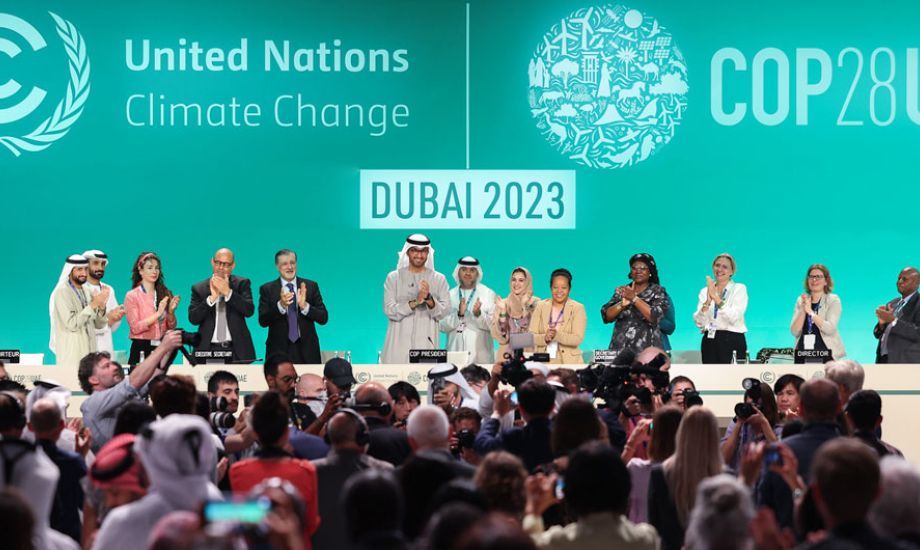 Začátek konce fosilních paliv. V Dubaji skončila 28. konference smluvních států UNFCCC