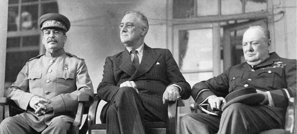 Velká trojka v Teheránu. Zleva Stalin, Roosevelt, Churchill. Foto: Archiv OSN