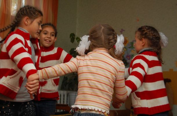 Segregace romských dětí ve školách se zhoršuje. Výzva k akci: Podpořme sounáležitost mezi dětmi ve jménu rozmanitosti